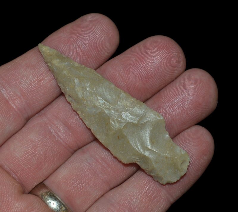 Contracting stem arrowhead
